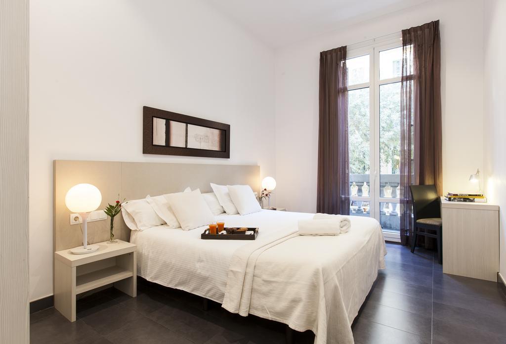 Aspasios Rambla Catalunya Suites Barcelona Ngoại thất bức ảnh